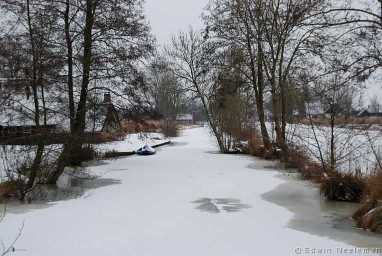 ENE-20100214-0019.jpg - Op é Polle Hoogeweg, Kalenberg (Weerribben)